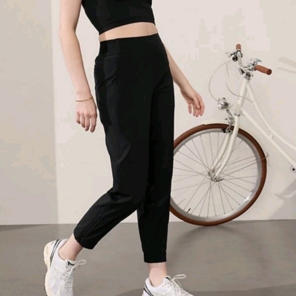 Athleta Brooklyn Heights High Rise Jogger In Black Size 8 - Picture 3 of 7